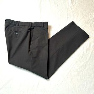 Van Heusen men’s straight Heather grey dress pants Size 33X30 in GREAT CONDITION